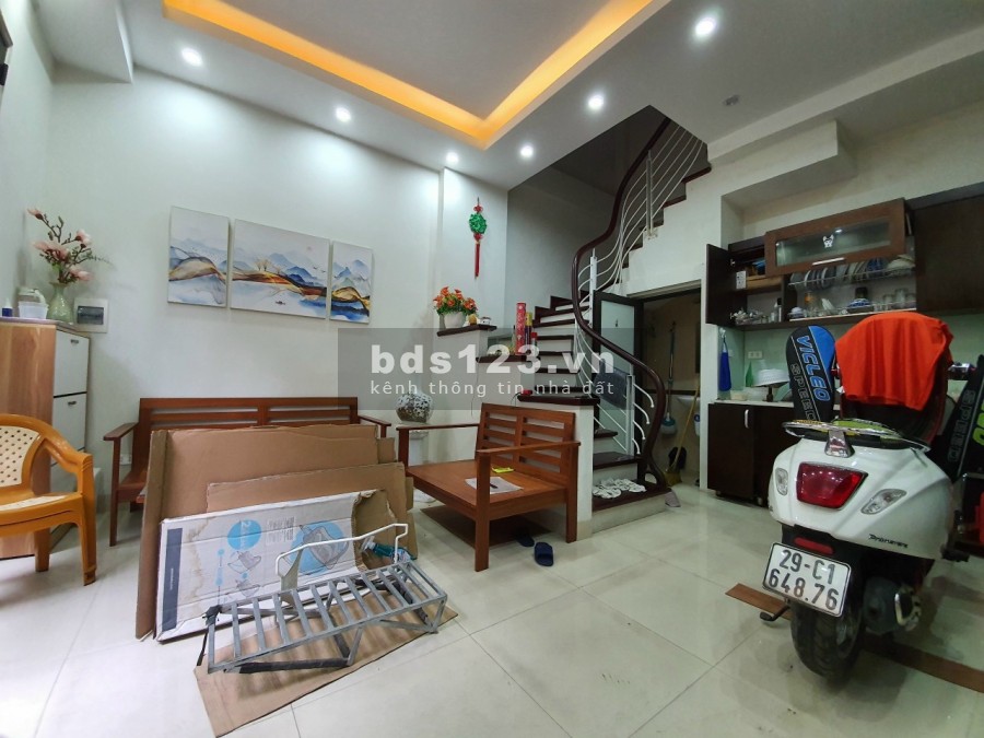 Bán nhà Chính chủ Bồ Đề Long Biên, đúc 5 tầng, thiết kế nội thất hiện đại, giá 3.68 tỷ