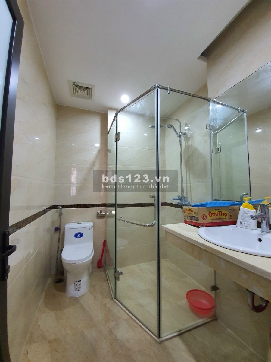 Bán nhà Chính chủ Bồ Đề Long Biên, đúc 5 tầng, thiết kế nội thất hiện đại, giá 3.68 tỷ