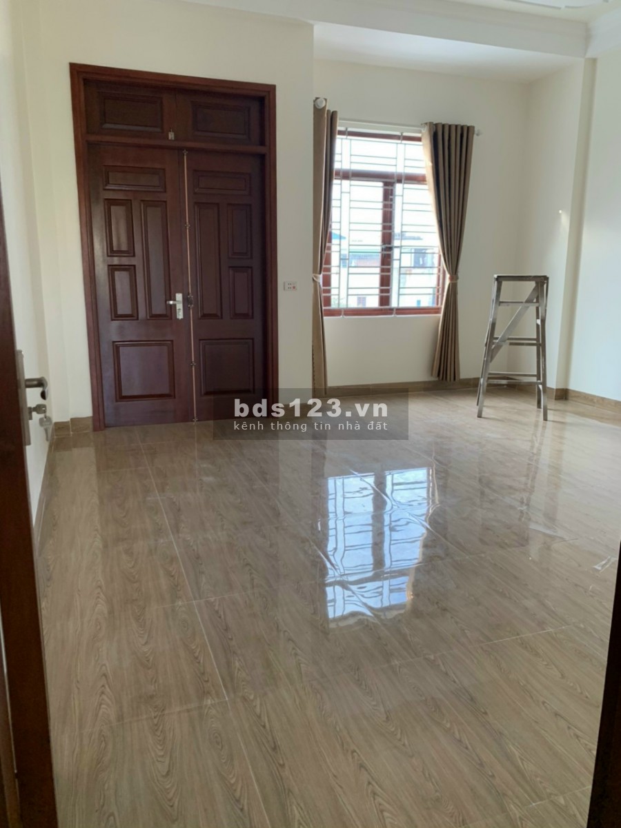 Bán nhà Cầu Giấy, ngõ nông rộng thoáng, diện tích sử dụng 34m2 giá nhỉnh 3 tỷ