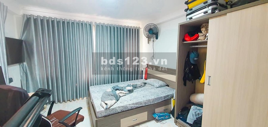 Bán nhà nguyên căn Quận 3 Lý Chính Thắng, 2 mặt tiền 4 chỗ đậu cửa, lh 0907234201