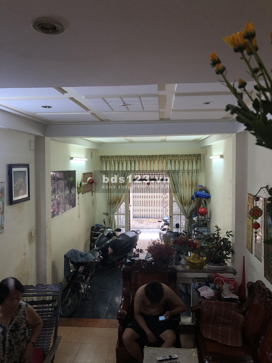 Nhà Lạc Long Quân Siêu To Nở Hậu 99m2-3 Tầng HxH Giá 8.9Ty
