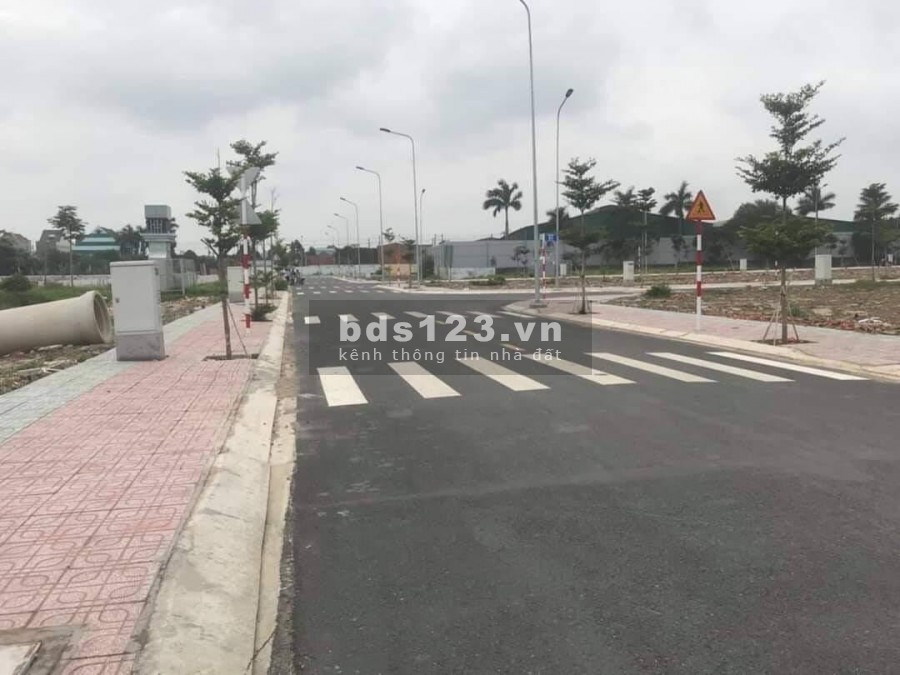 Bán Đất Sổ Hồng Giá Chính Chủ Ngay Trung Tâm, khu dân cư Nam Long, dt 100m2
