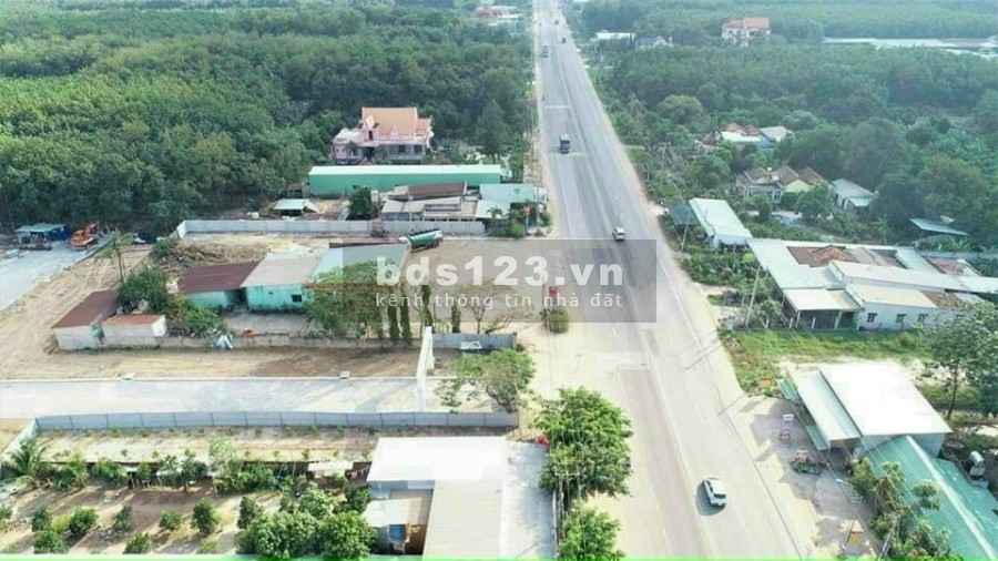 Chỉ 1 lô duy nhất tại trung tâm thị xã Bến Cát, liên hệ 0392324246, giá bán 800 triệu