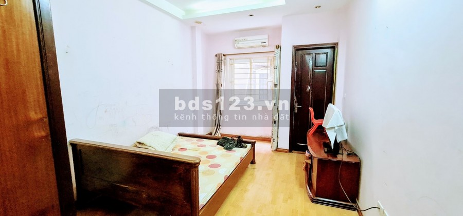 Nhà riêng trung tâm quận Thanh Xuân gần ô tô, 4 tầng dtsd 54m2 giá bán 5 tỷ 2
