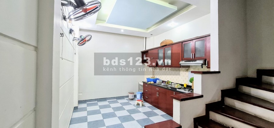 Nhà riêng trung tâm quận Thanh Xuân gần ô tô, 4 tầng dtsd 54m2 giá bán 5 tỷ 2