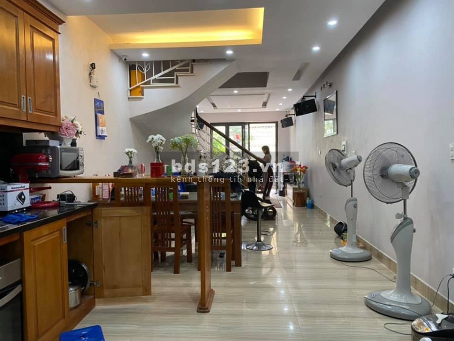 Bán nhà Trương Định, nhà đẹp lung linh, 50m*4T, 3 tỷ 650 triệu, 098.724.0775.