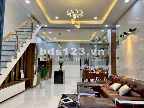 Bán nhà Hoàng Văn Thụ diện tích sử dụng 48m2, 2 tầng, hàng hiếm, giá chỉ 3,3 tỷ
