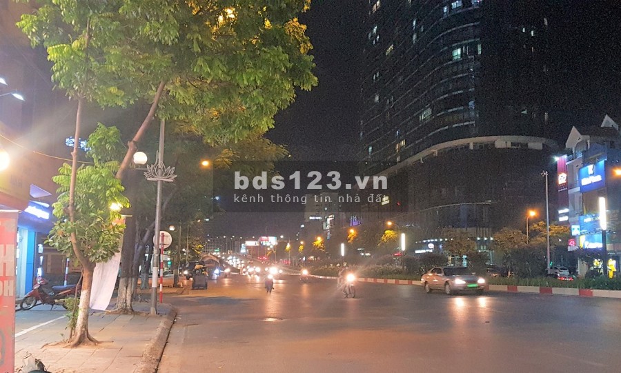 Nhà phân lô Trần Duy Hưng, ô tô, kinh doanh, thang máy. 80m2 7T 12tỷ