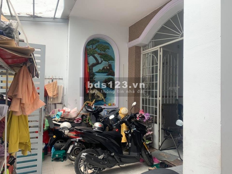 Bán nhà Lũy Bán Bích, hẻm xe tải, 118m2, 4 tầng, 7tỷ3. LH: 0772695942