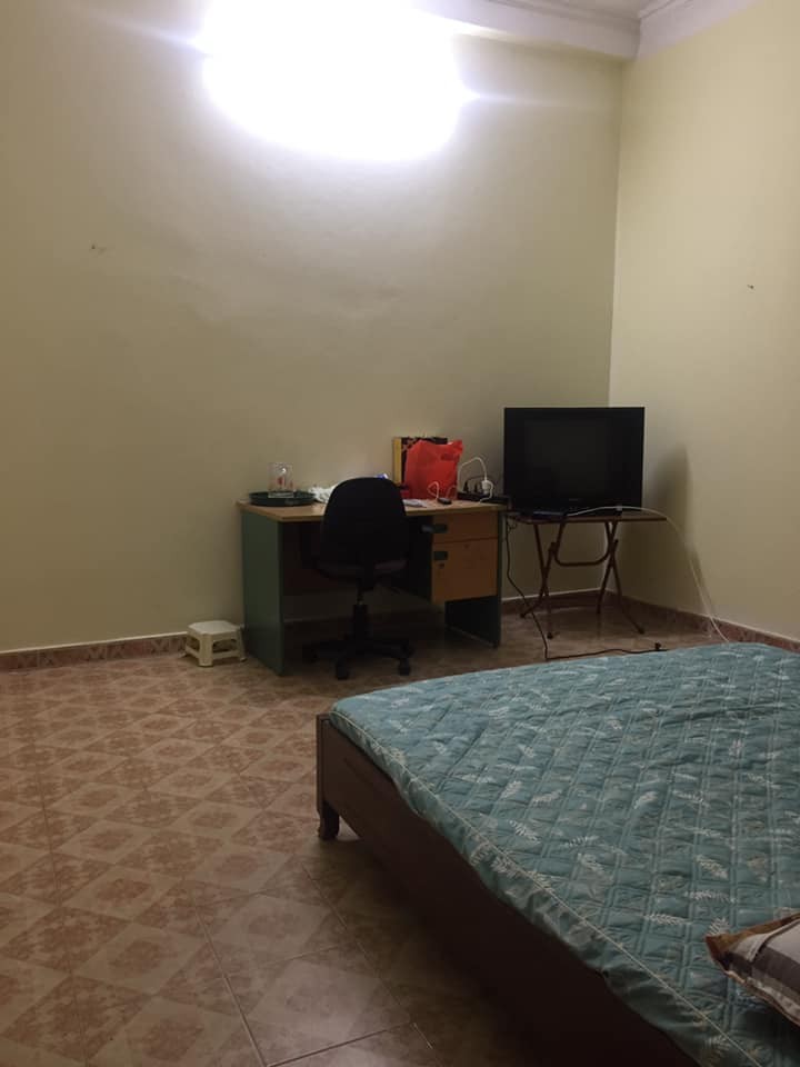 Chính chủ cần bán gấp căn nhà trong ngõ phố Yên Lãng, diện tích 72m2, ngõ ô tô, gần phố