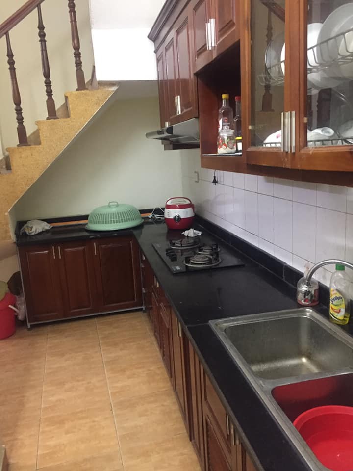 Chính chủ cần bán gấp căn nhà trong ngõ phố Yên Lãng, diện tích 72m2, ngõ ô tô, gần phố