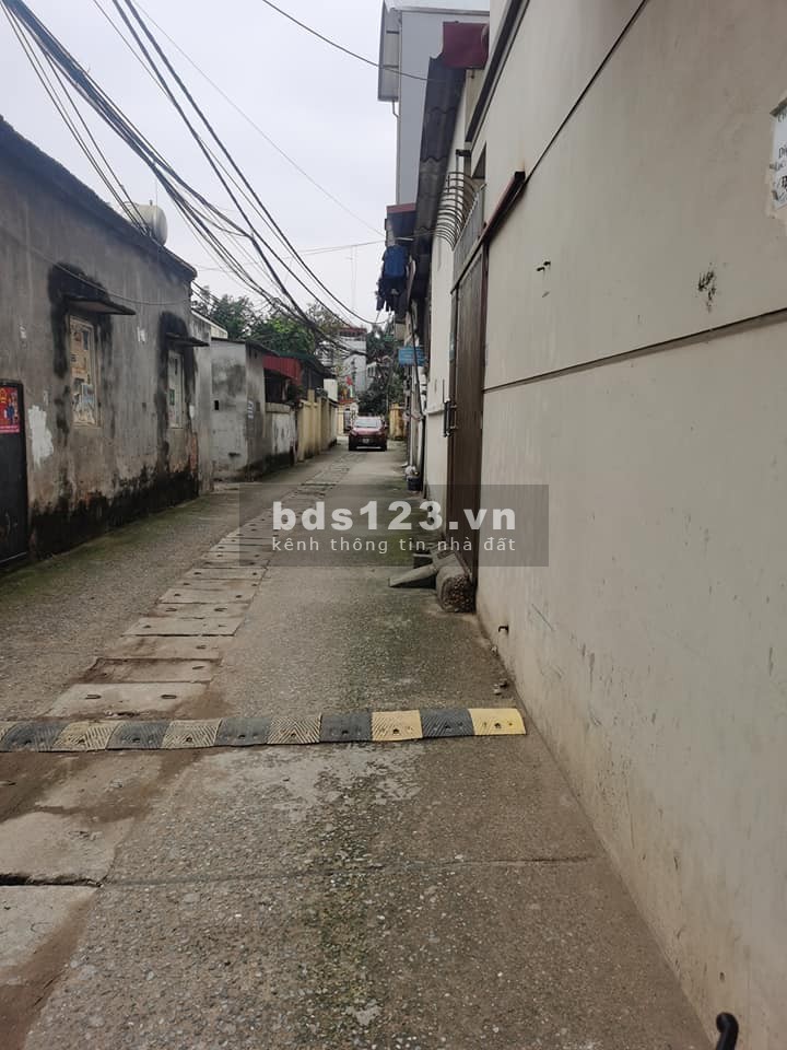 Cần bán nhà cấp 4, dt 168m2, giá 6x tỷ, 3 mặt thoáng, phân lô Đông Ngạc, Bắc Từ Liêm