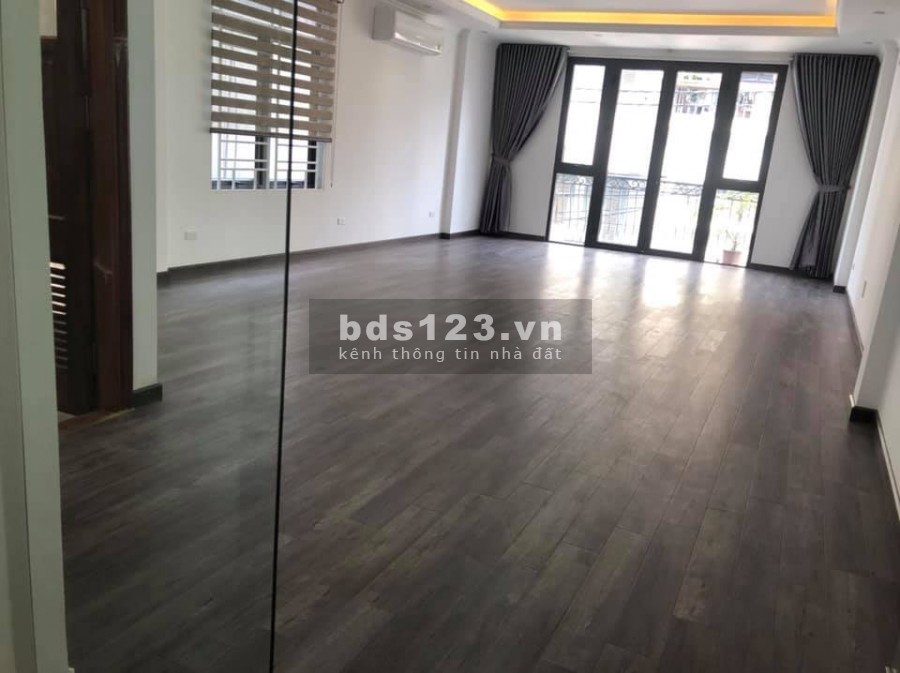 Bán nhà MP Lê Thanh Nghị, MT to, Vỉa hè rộng, Vị trí siêu đẹp, KD siêu khủng chỉ hơn 24 tỷ.