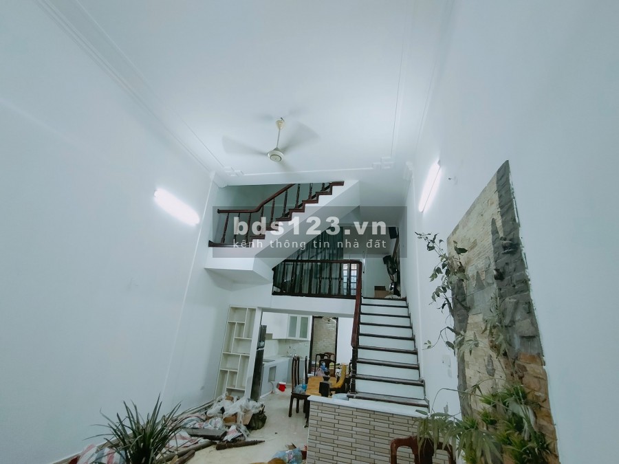 Thông số vàng Hoàng Mai mặt tiền khủng đẹp kiên cố ở luôn giá mùa dịch sổ đẹp