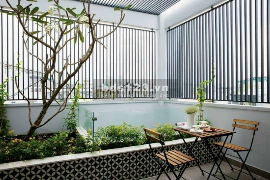 Bán nhà mới 1 trệt 2 lầu, tại Dĩ An, sổ riêng có ngân hàng cho vay