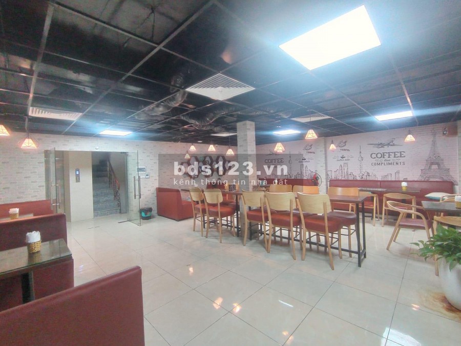 Bán nhà mặt phố Quận Long Biên, dt 10m2, 7 tầng thang máy thông sàn, mặt tiền 8m