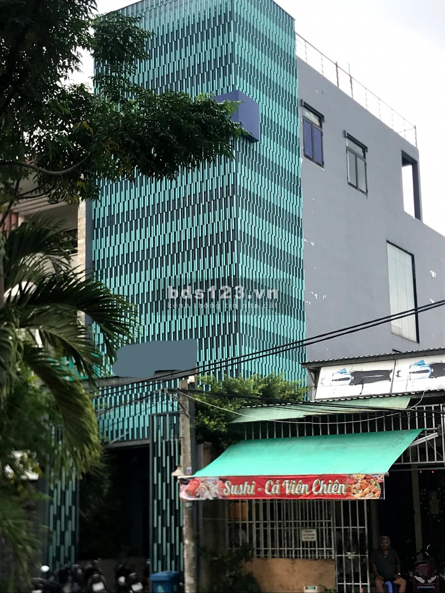 Cho thuê nhà 3 lầu mặt tiền đường Phú Thuận Quận 7, tiện ích xung quanh đầy đủ