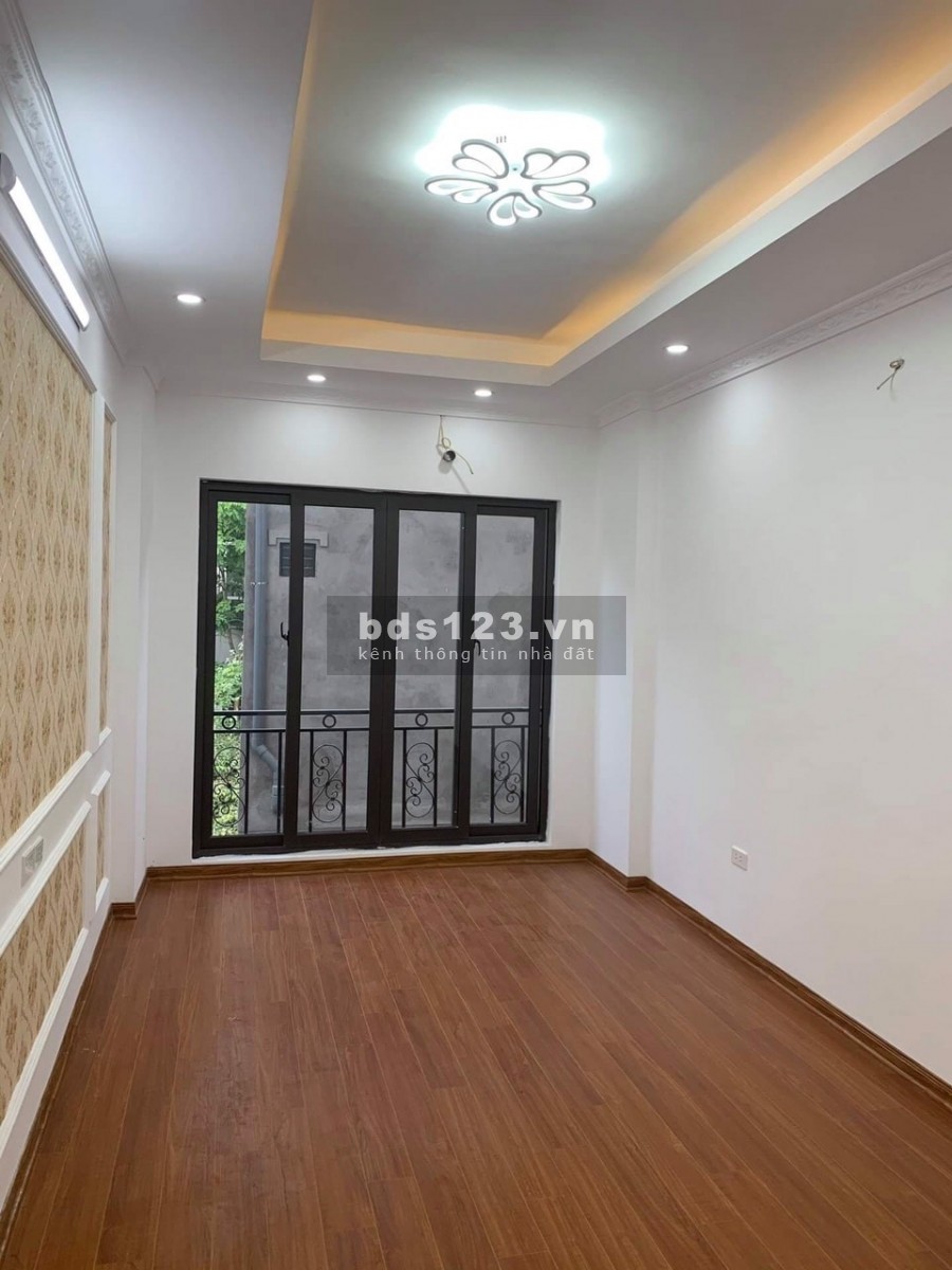 BÁN GẤP Nhà phố Tam Trinh, Hoàng Mai Mới Sẵn Ở Ôtô 20m 32mx5T giá 2,75 tỷ