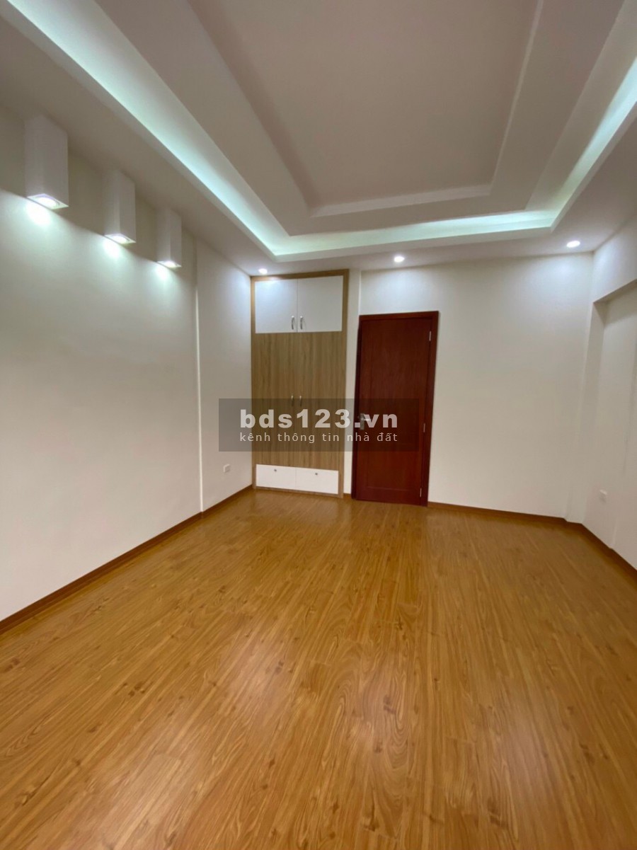 Ưu Đãi đặc Biệt nhà Hồ Tùng Mậu dt 38m2*5 tầng, chỉ còn 3.xx tỷ nhỏ. lh ngay: 0364101060