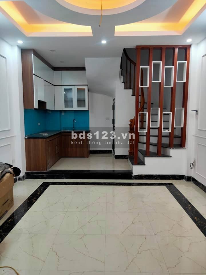 Chỉ hơn 2 tỷ nhà 4 tầng đúc kiên cố, diện tích 36m2 kinh doanh. Quang Trung, Hà Đông
