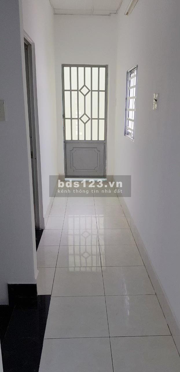 Bán gấp nhà Trung tâm Bình Thạnh, 5 tầng BTCT, giá 4.95 tỉ, pháp lý chuẩn, hoàn công đầy đủ
