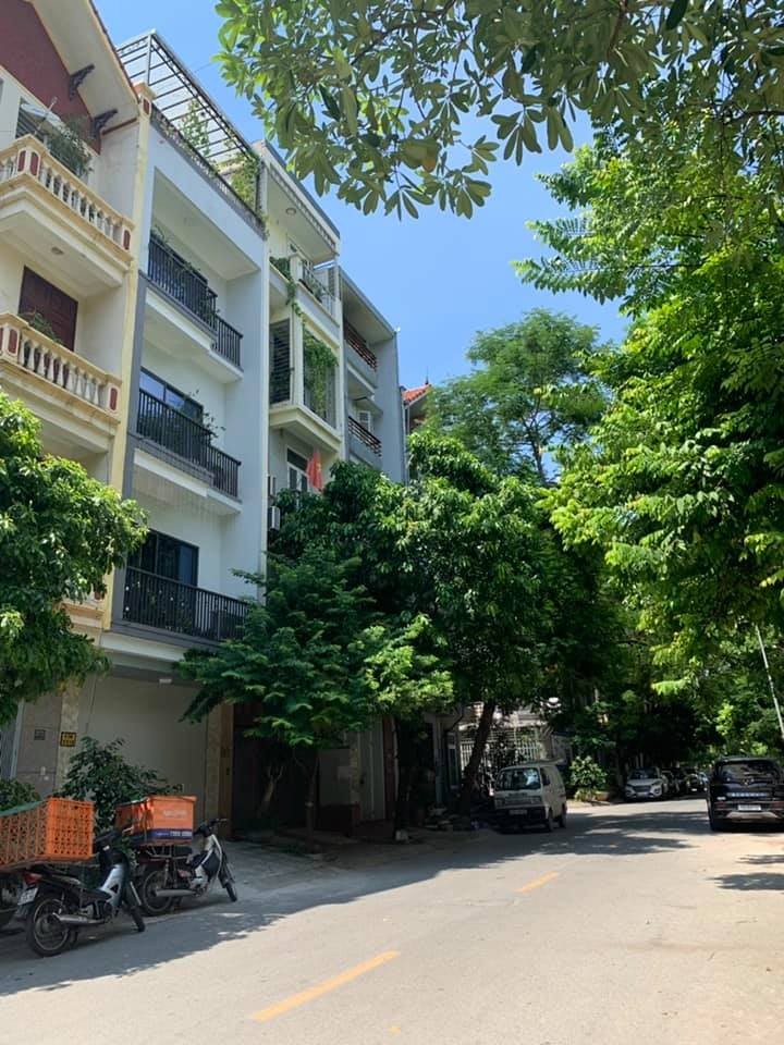 Bán nhà Văn Quán, an sinh tốt, nhà đẹp, rộng 90m2 4 tầng đúc, giá bán 8.9 tỷ
