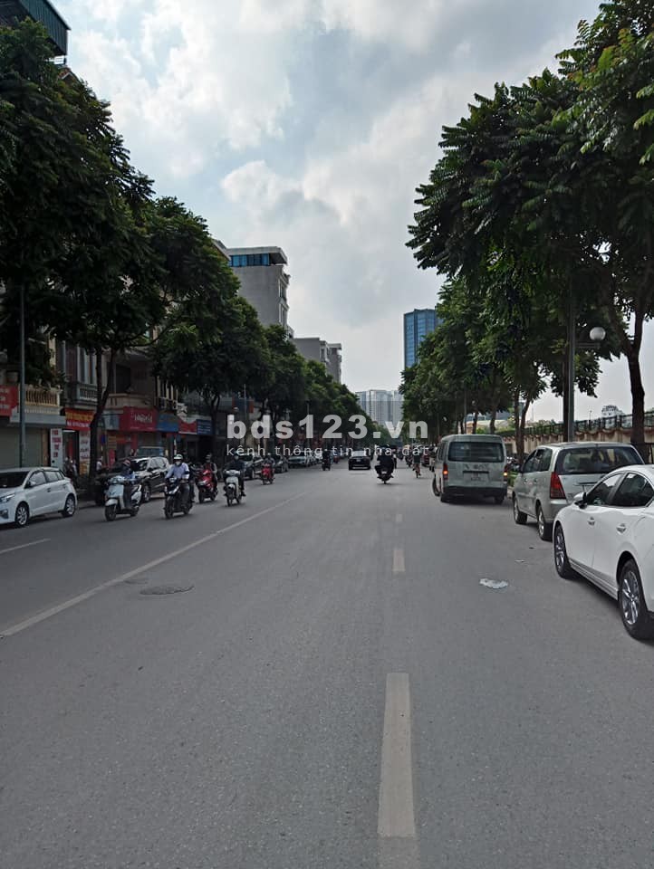 Mặt Phố, Kinh Doanh, Nguyễn Văn Cừ, diện tích 88m2 mt 5m, Quận Long Biên