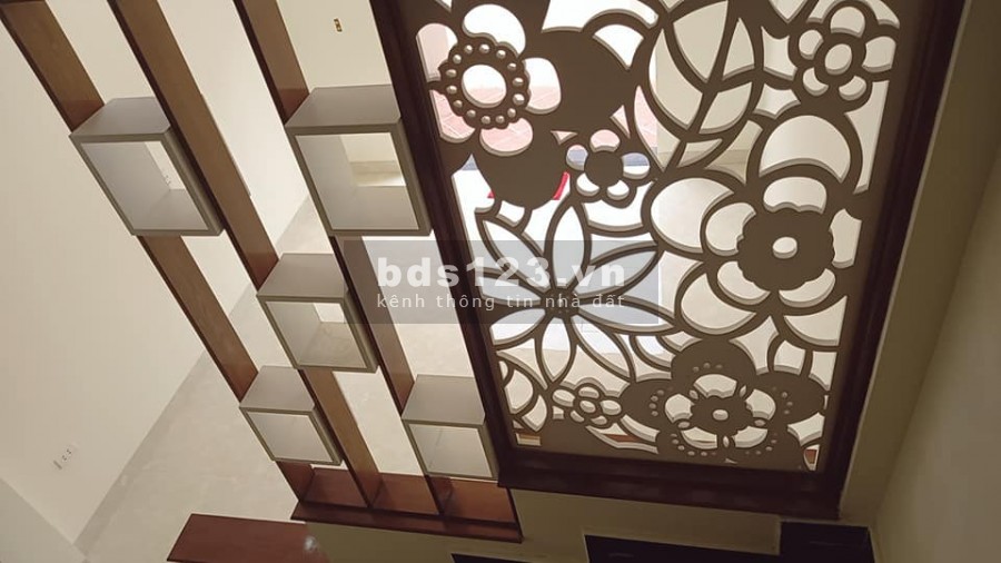 Bán nhà Lê Quang Đạo, diện tích 34m2, 3 bước ra đường đôi, giá 3.x tỷ (x nhà trẻ).