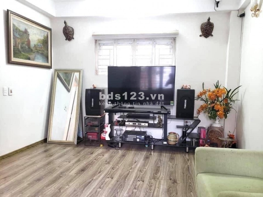 Bán Nhà Tam Trinh- Hoang Mai Lô góc 3 mặt thoáng tặng lại nội thất, lh 0585662995