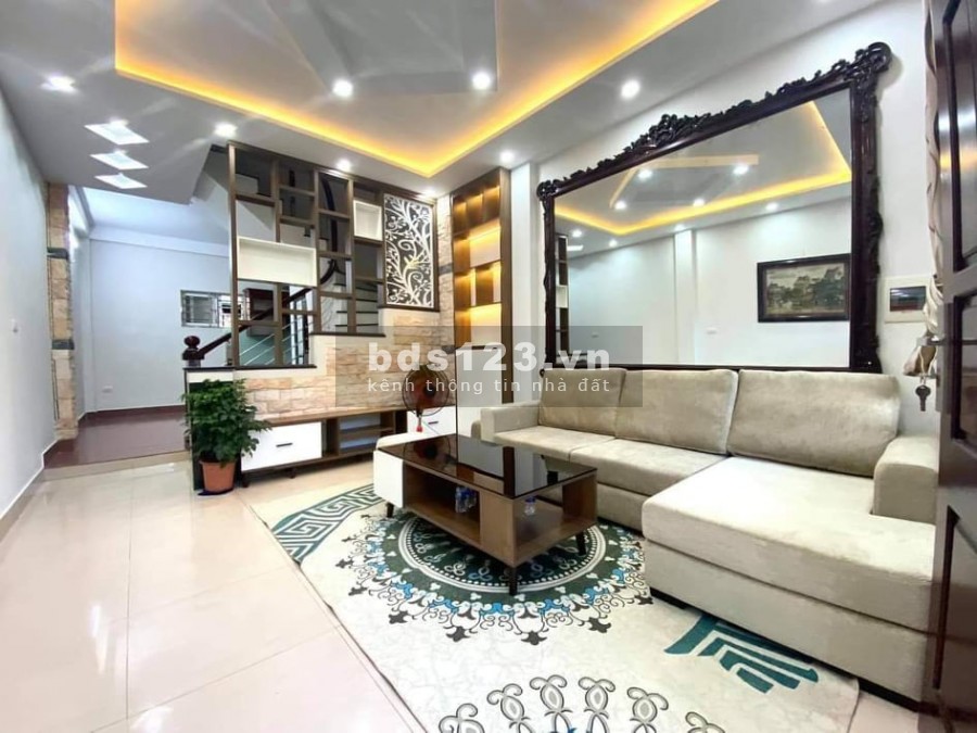 Bán nhà Thanh Nhàn Hai Bà Trung, 5 tầng đúc, sát mặt phố lô góc, nhà đẹp giá 5 tỷ