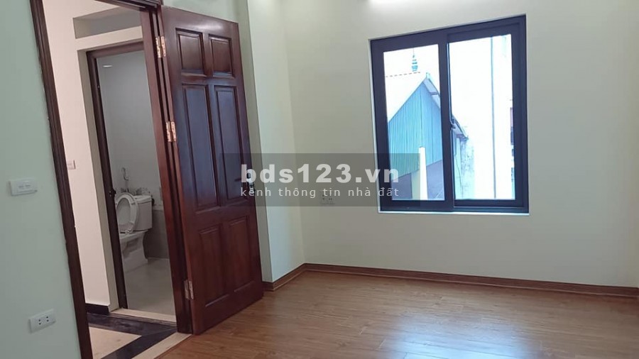 Bán nhà Lê Quang Đạo, diện tích 34m2, 3 bước ra đường đôi, giá 3.x tỷ (x nhà trẻ).