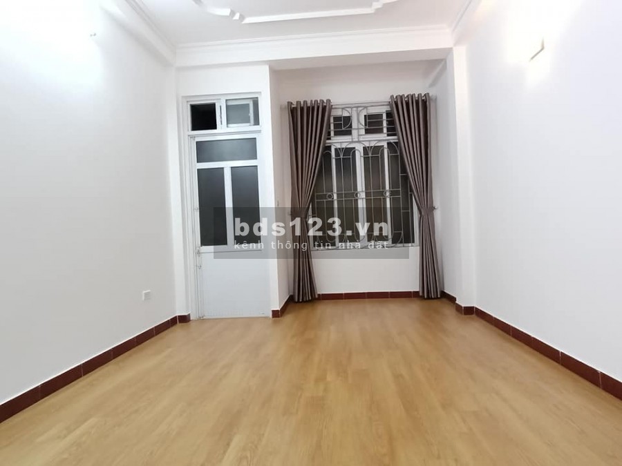 Bán nhà Tân Mai, Hoàng Mai, ngõ thông oto tránh, 22m, 4 tầng, giá 2.260 tỷ