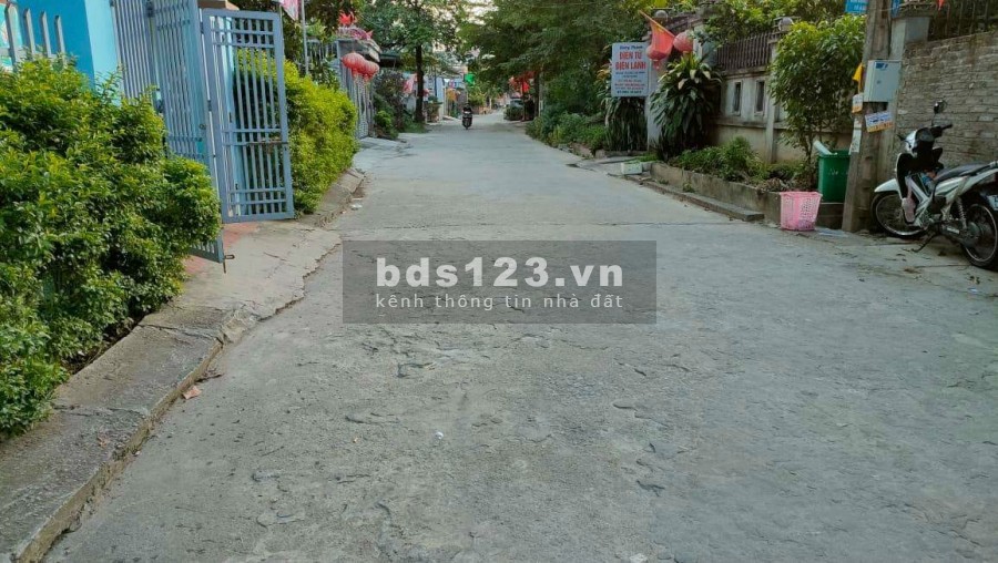 Diện tích sư dụng 140m2 trục chính đường nhánh khu Tân Bình Xuân Mai, đường lớn
