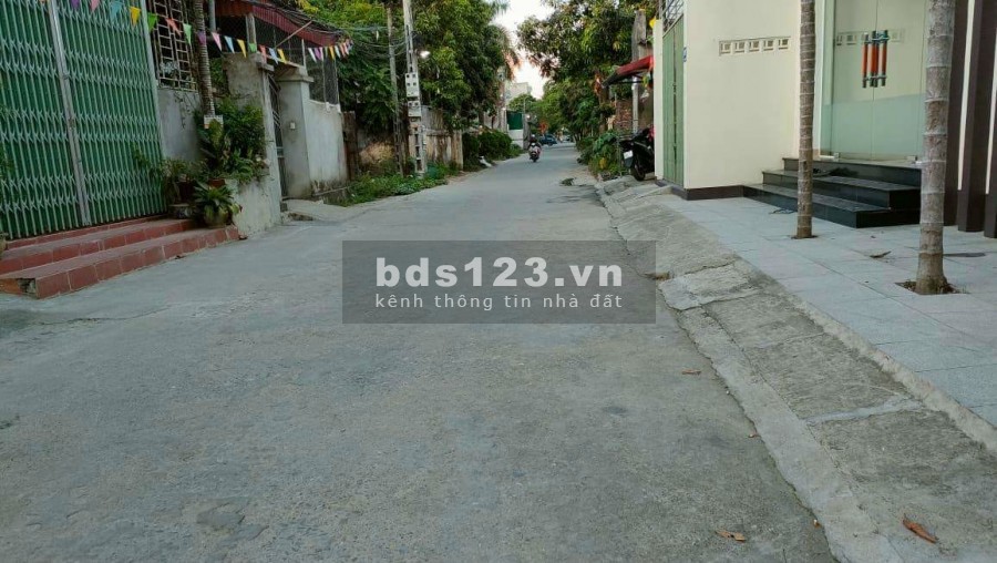 Diện tích sư dụng 140m2 trục chính đường nhánh khu Tân Bình Xuân Mai, đường lớn