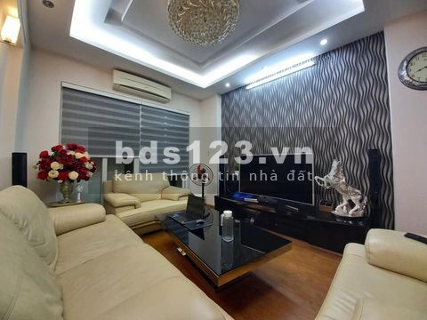 Bán nhà kiệt tác Đống Đa diện tích sử dụng 50m2, 6 PN, giá bán chỉ hơn 5 tỷ