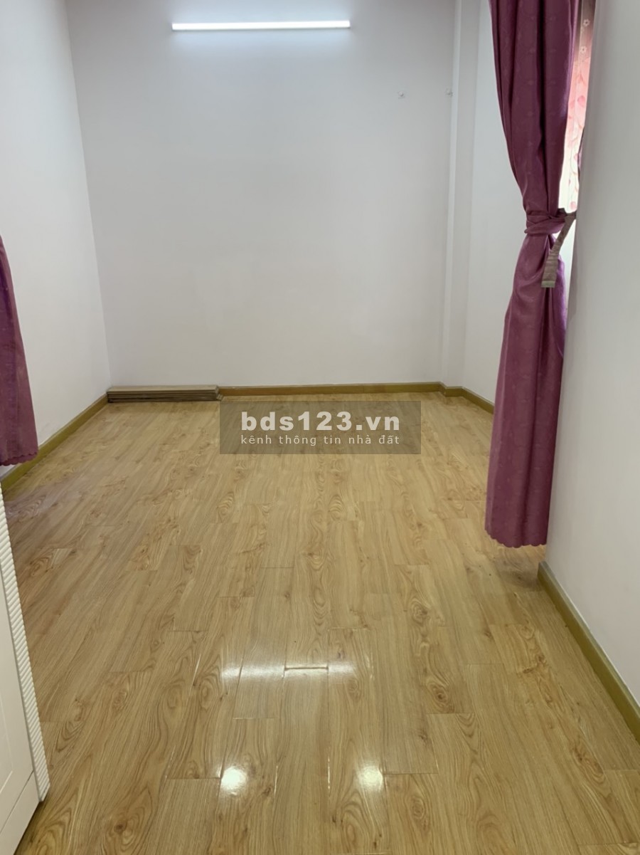 Chủ cần ra đi căn nhà xây mới long lanh, giá bán 4.3 tỷ, liên hệ 0909083678