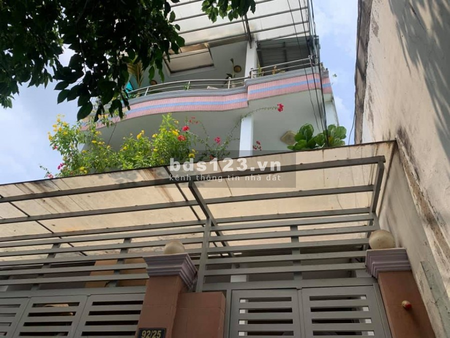 Bán nhà Lũy Bán Bích, hẻm xe tải, 118m2, 4 tầng, 7tỷ3. LH: 0772695942