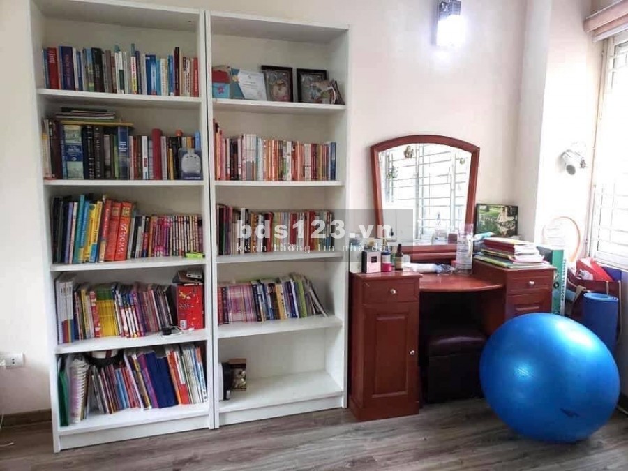 Bán Nhà Tam Trinh- Hoang Mai Lô góc 3 mặt thoáng tặng lại nội thất, lh 0585662995