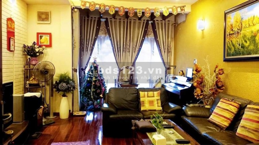 Bán nhà Phân lô đường Cầu Giấy, 60m x 5T, Ô tô vào nhà