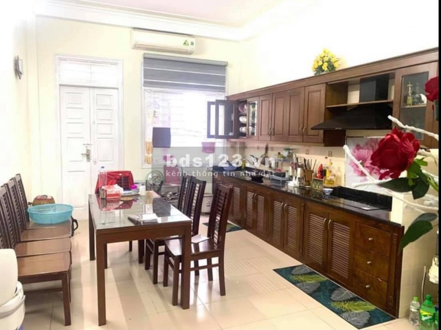 Giá bán 4,1 tỷ - Bán nhà hẻm Lê Trọng Tấn quận Tân Phú HXH dt 56m2 2 lầu 2 phòng ngủ