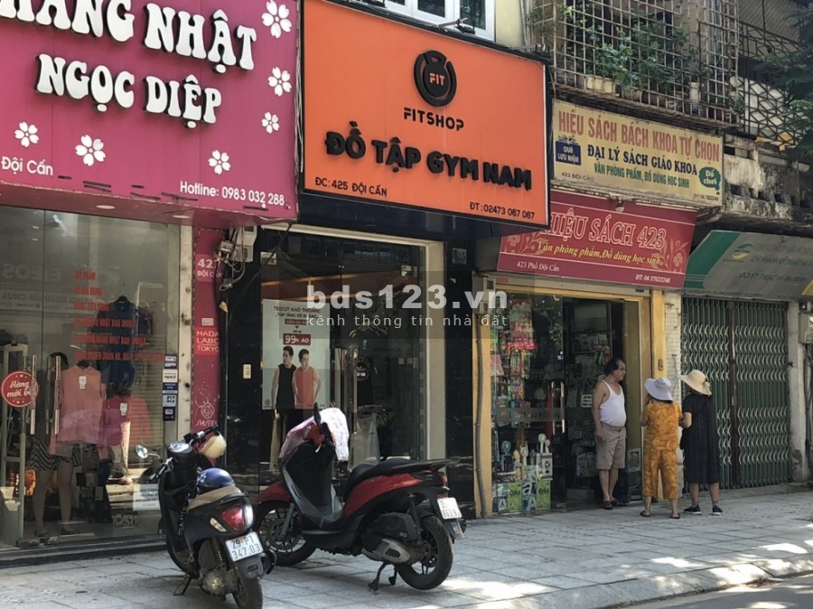 Nhà mặt phố Đội Cấn Quận Ba Đình vỉa hè rộng Kinh doanh VIP giá bán 38 tỷ