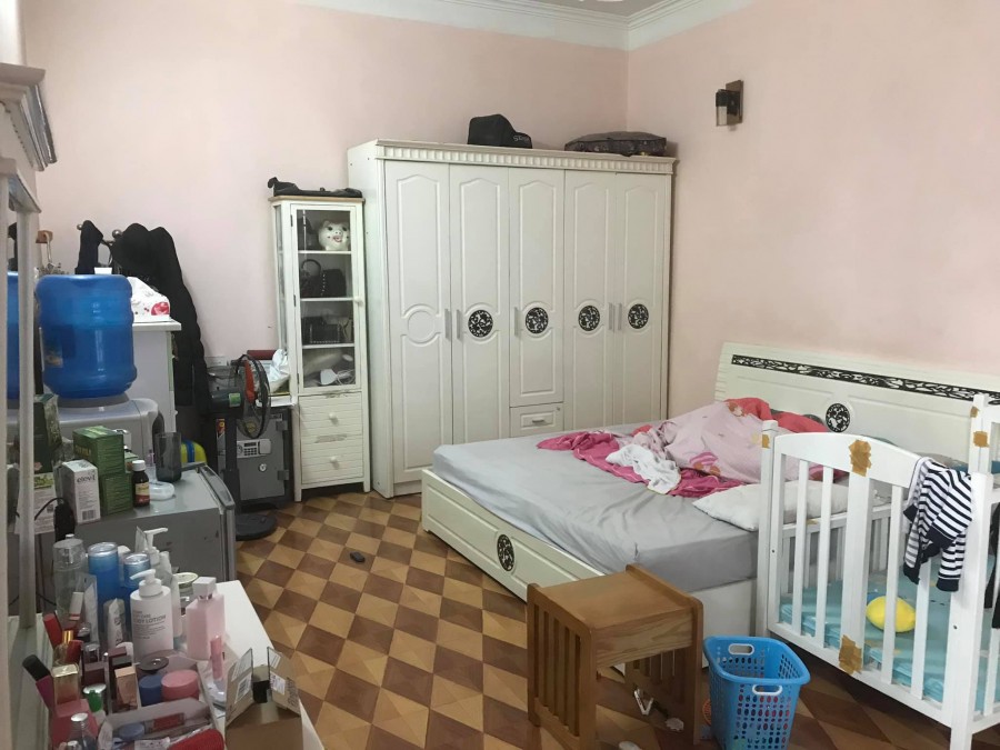 Bán nhà Lê Trọng Tấn, Thanh Xuân, 50m2, phân lô, MT 5m, giá 4.5 tỷ. LH 0966456918.