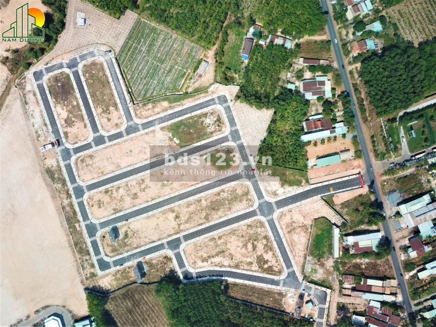Lô gốc 2 mặt tiền đối diện trường học sổ hồng riêng, hạ tầng hoàn thiện