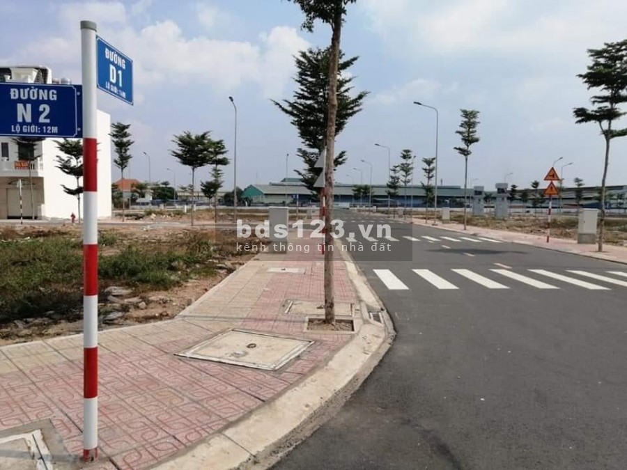 Bán Đất Sổ Hồng Giá Chính Chủ Ngay Trung Tâm, khu dân cư Nam Long, dt 100m2