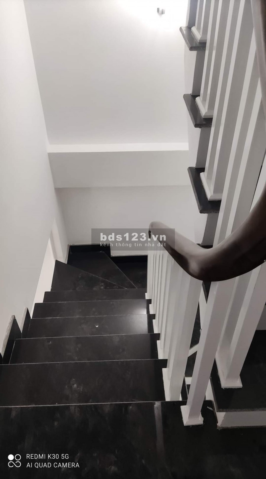 Nhà phố Kim Đồng vị trí đỉnh, giao thông tuyệt vời, dt 40m2, 5. tầng giá bán 2.9 tỷ