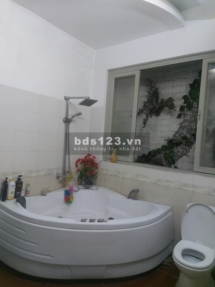 Bán nhà 6 tầng phố Văn Cao, Ba ĐÌnh, ô tô vào nhà, sổ đỏ vuông đẹp, chính chủ