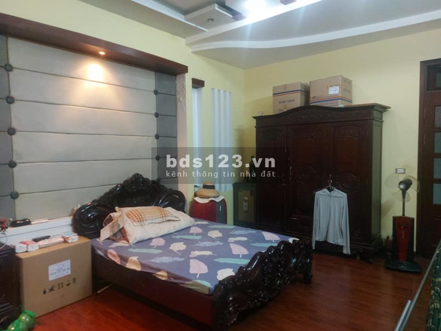 Bán nhà 6 tầng phố Văn Cao, Ba ĐÌnh, ô tô vào nhà, sổ đỏ vuông đẹp, chính chủ
