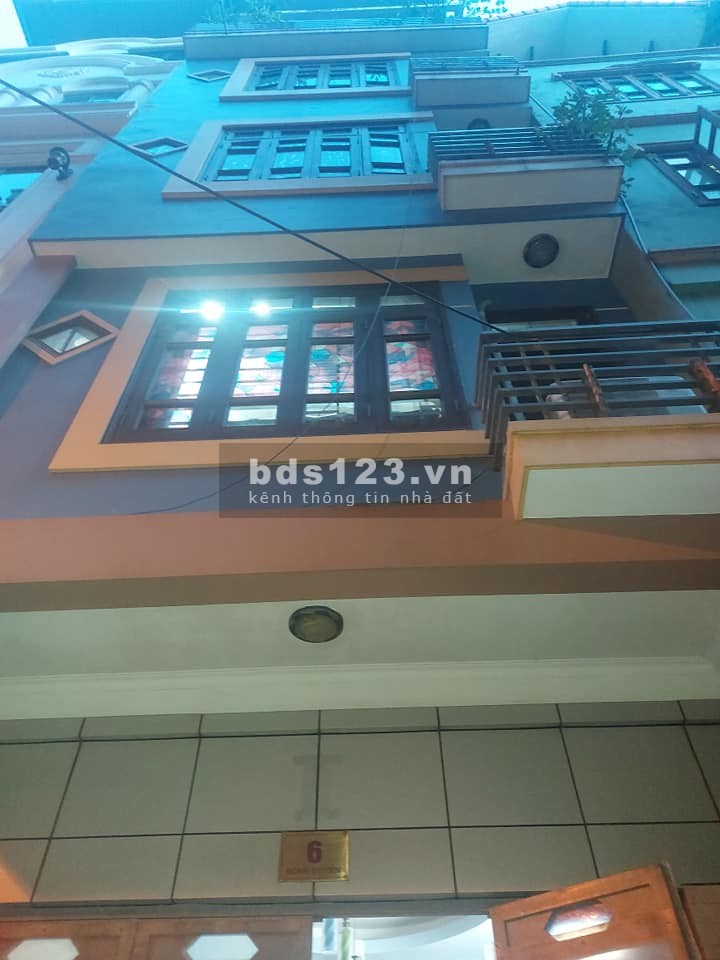 Bán nhà 6 tầng phố Văn Cao, Ba ĐÌnh, ô tô vào nhà, sổ đỏ vuông đẹp, chính chủ