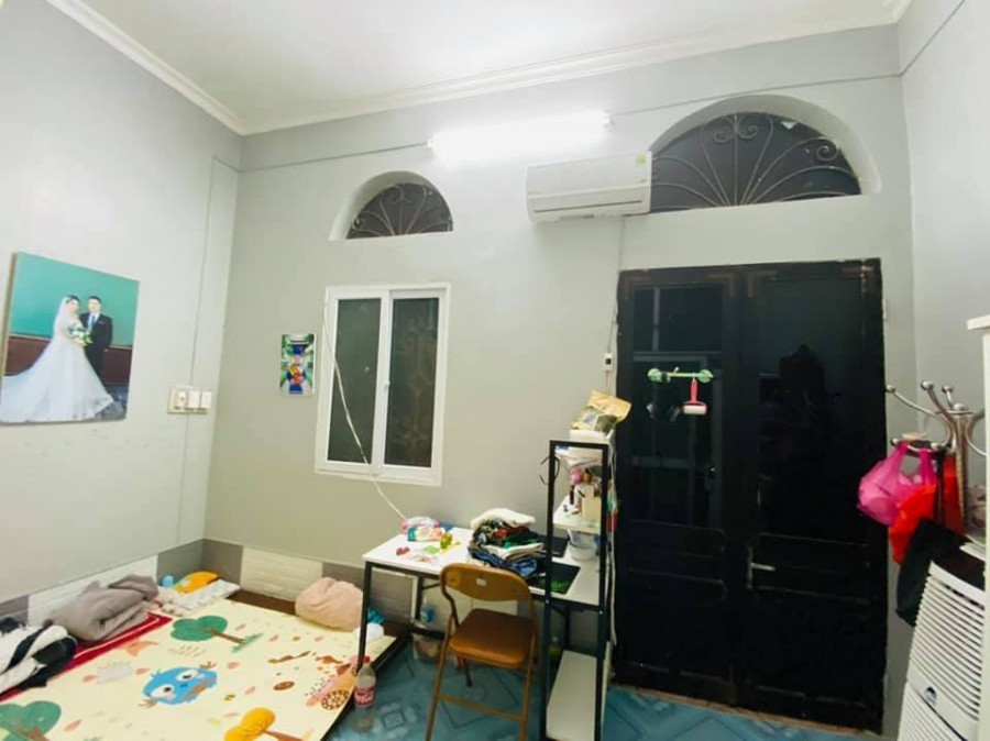 Cần bán gấp nhà phố Ngô Thì Nhậm, Hà Đông, diện tích 66.5m2, lô góc, giá chỉ 4 tỷ sổ đỏ chính chủ.