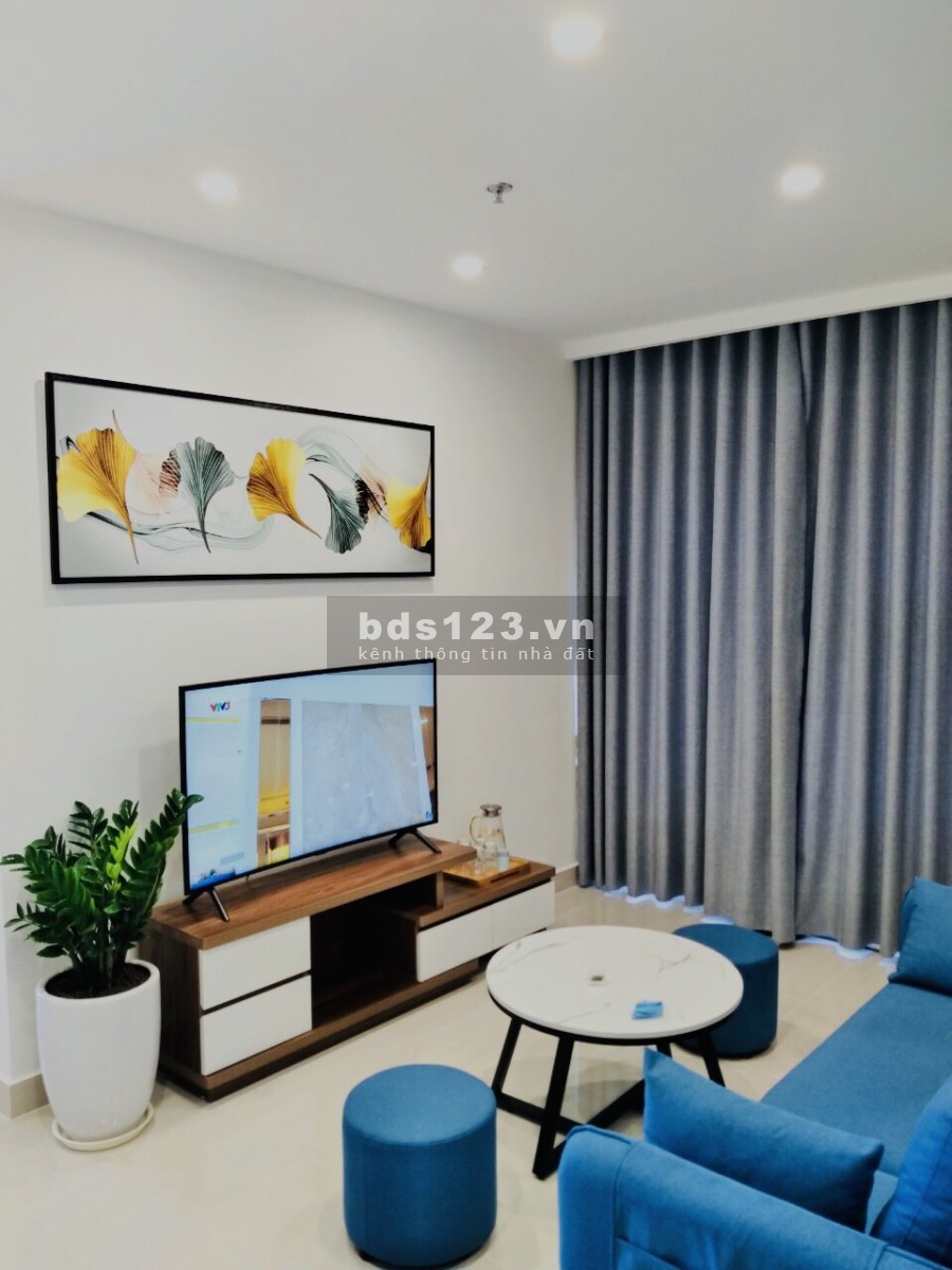 Đầu tháng 9 nhà mình trống căn 1PN 4m2 cho thuê nội thất đầy đủ tại Vinhomes Smart City.